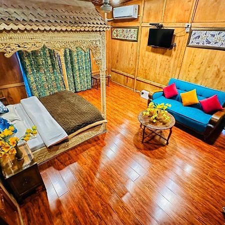 Hotel Hayat Group Of Houseboats Srīnagar Exteriér fotografie